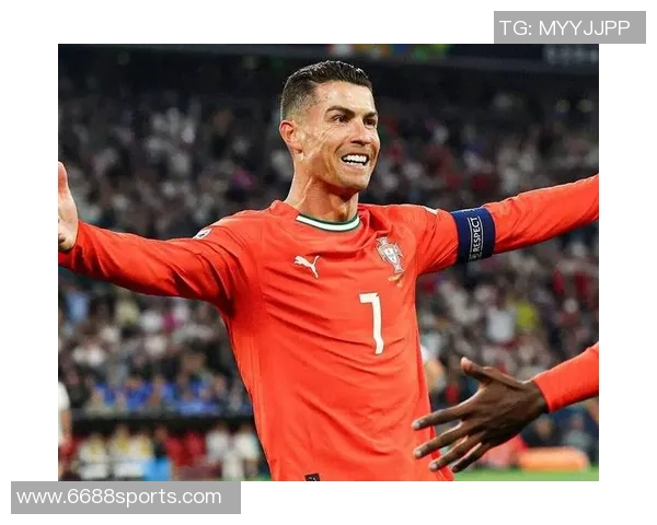 韦斯利精准传中助攻C罗精彩破门迎来职业生涯第950球辉煌时刻